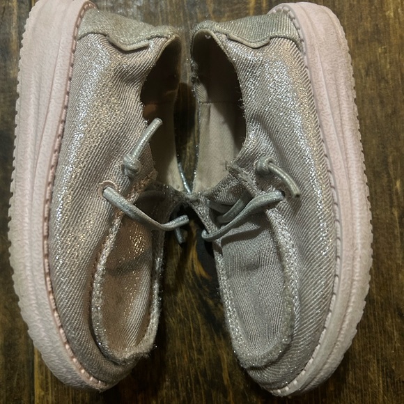Hey‎ Dude Wendy Toddler Size K8 Sparkling Pink Loafers - Picture 4 of 8